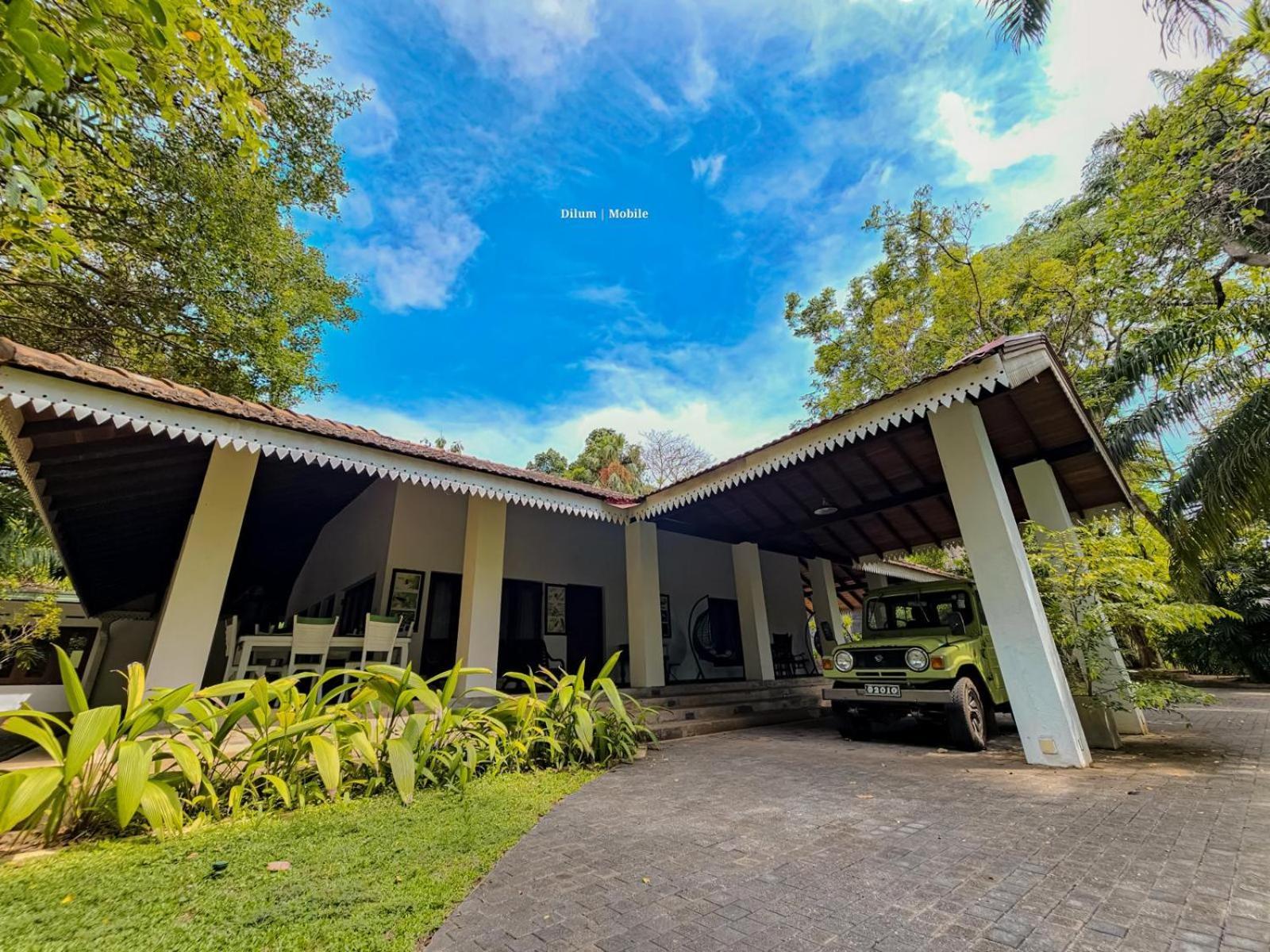 Ceylon Kingsmen Garden Hotel - Katunayake Negombo Exterior foto