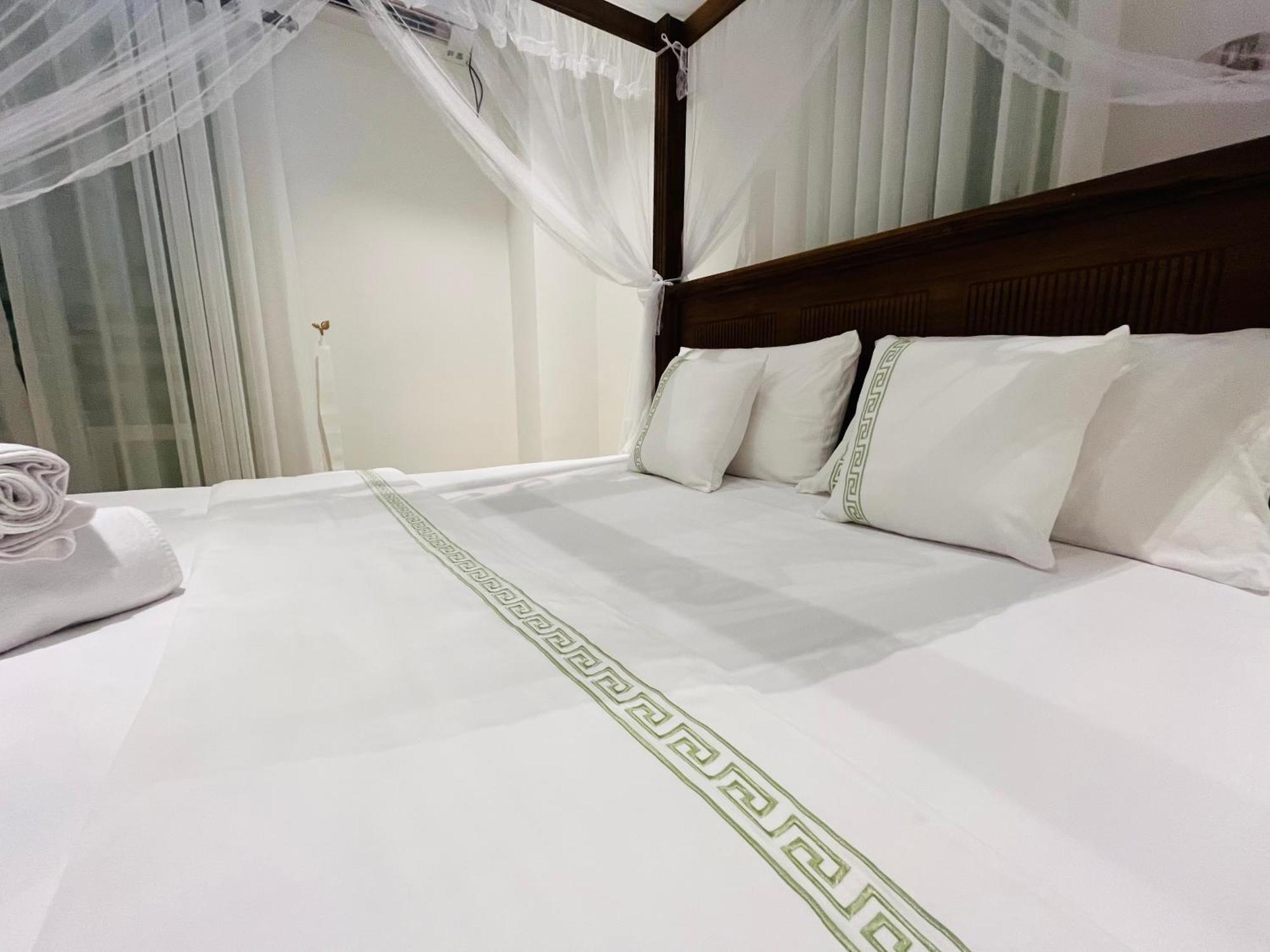 Ceylon Kingsmen Garden Hotel - Katunayake Negombo Exterior foto